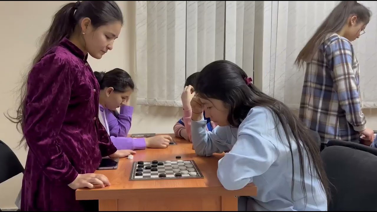 Footage from the chess and checkers competition held within the framework of the festival. | tkti.uz